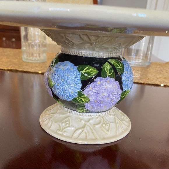 MWW Market 3D Hydrangeas Ceramic Pedestal Dessert Dish-Black Ivory Blue Purple - Picture 7 of 11